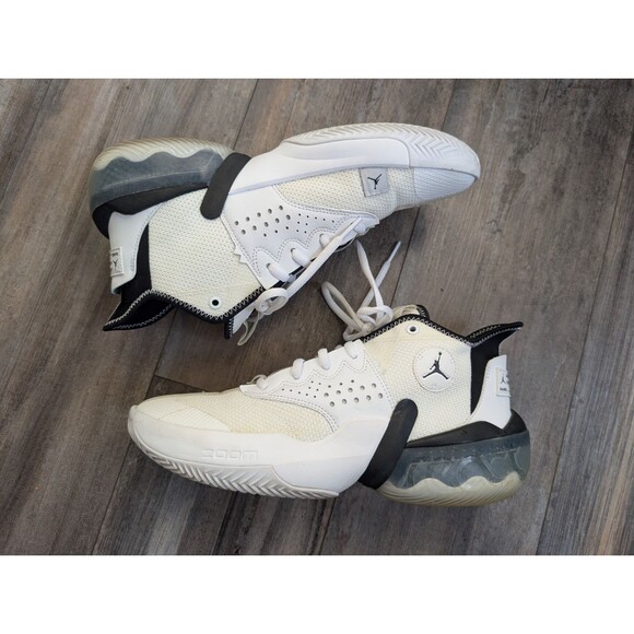 Jordan React Elevation TB Black Basketball Shoes Men's Size 9.5 Black White - Picture 2 of 7